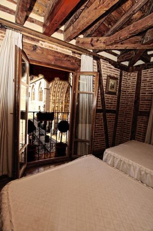 Hospederia Casa de Cisneros