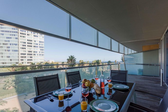 Unique Rentals-Seafront Luxe Suites
