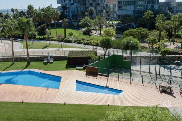 Unique Rentals-Seafront Luxe Suites