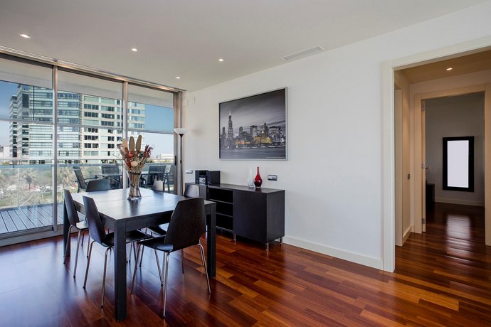 Unique Rentals-Seafront Luxe Suites