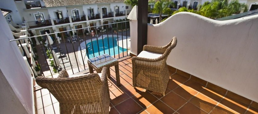 Paloma Blanca Boutique Hotel