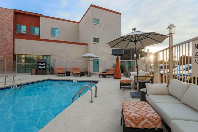 Hampton Inn & Suites Denver Tech Center