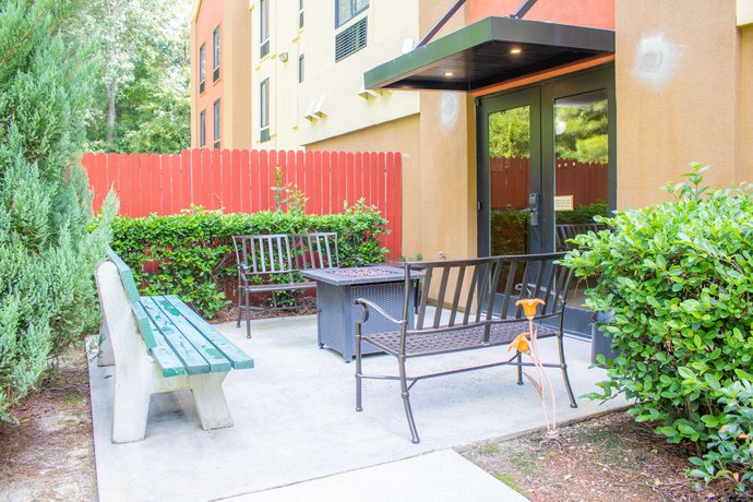 Best Western Plus Richmond Hill Inn ريتشموند هيل قارن عروض الأسعار