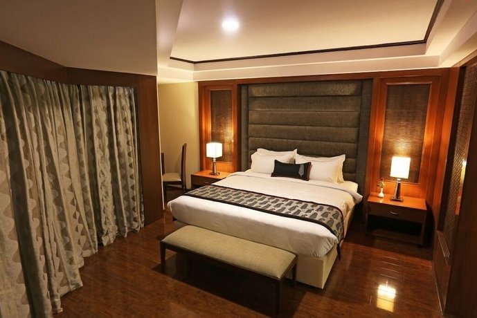 Golden Tulip Jaipur Jaipur