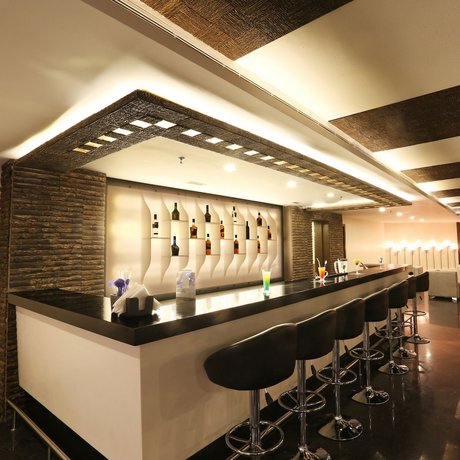 Golden Tulip Jaipur Jaipur