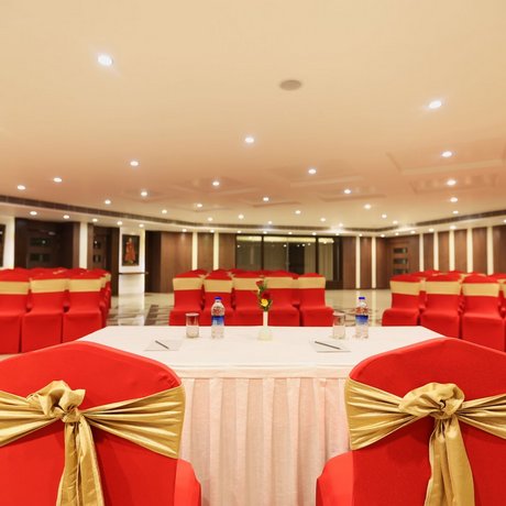Golden Tulip Jaipur Jaipur