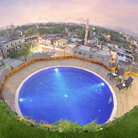 Golden Tulip Jaipur Jaipur