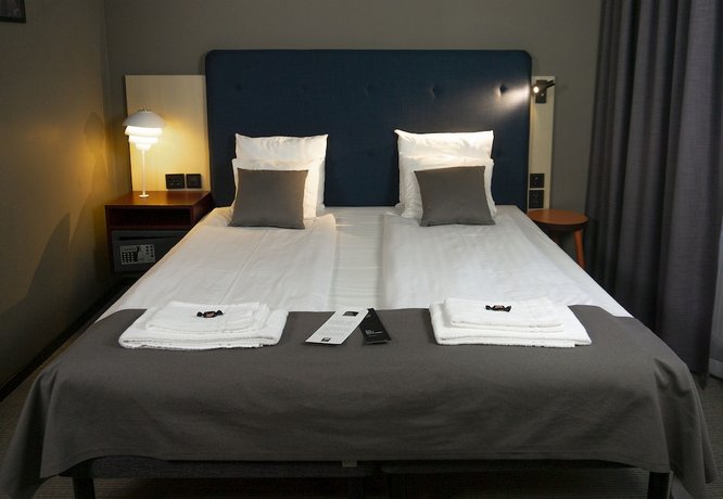 First Hotel Central