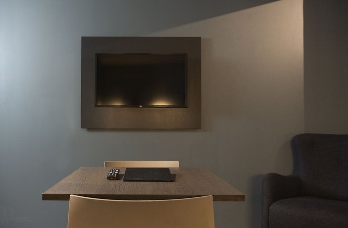 First Hotel Central
