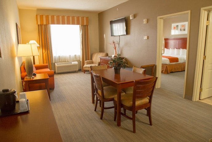 Country Inn & Suites by Radisson Tampa Casino Fairgrounds FL