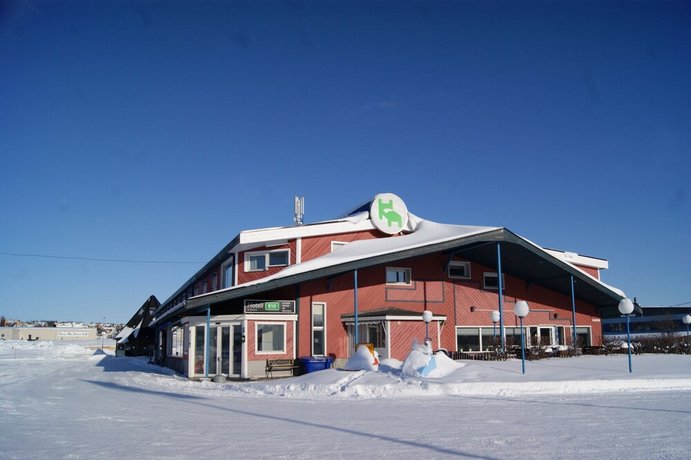 Hotel E-10