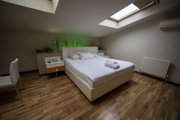 No 19 Boutique Hotel