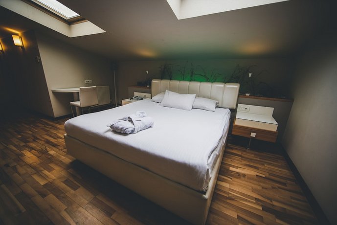 No 19 Boutique Hotel