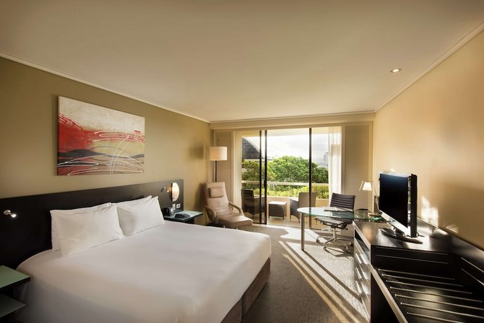 Hilton Cairns