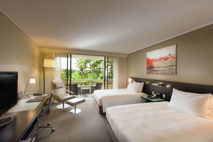 Hilton Cairns