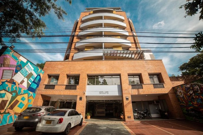 Aparta Suites Torre Poblado