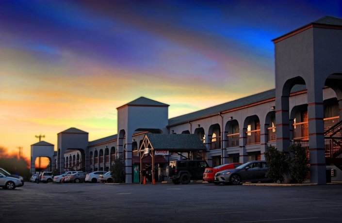 Americas Best Value Inn San Antonio - AT&T Center Fort Sam Houston
