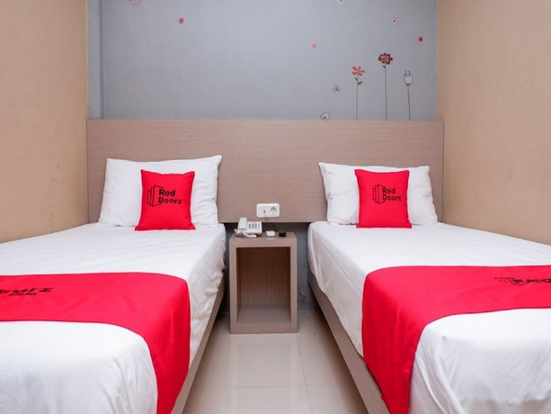 RedDoorz near Java Supermall Semarang