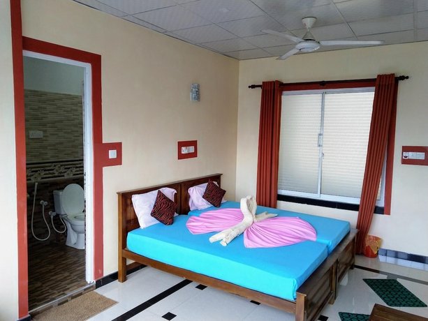 Kandyan Holiday Center