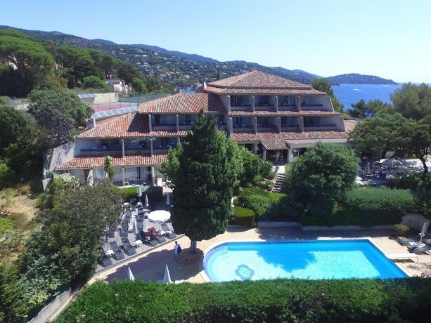 83 Hotel Le Lavandou