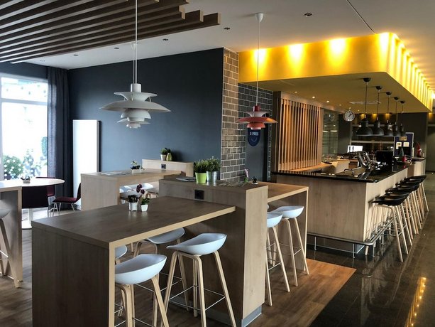 Holiday Inn Express Frankfurt Messe