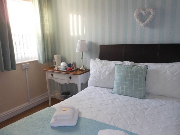 New Bond Hotel