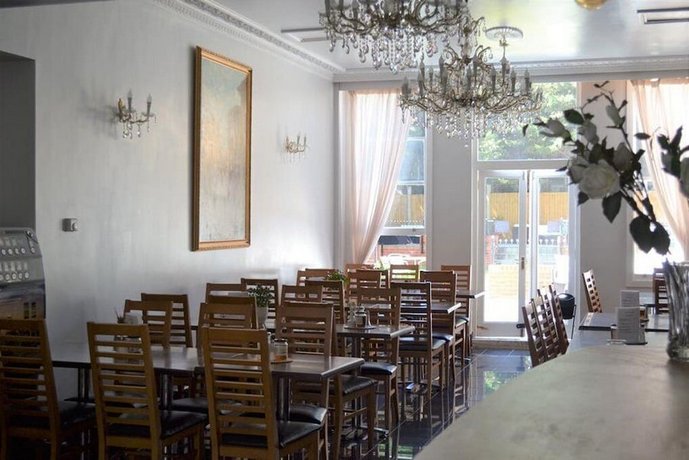 My Place Hotel