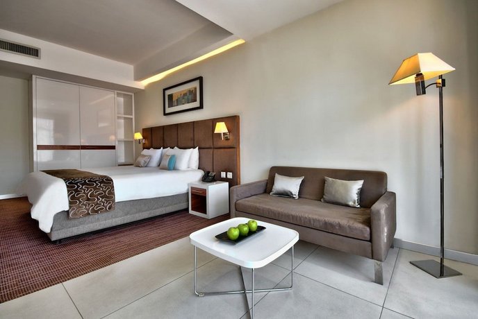 The George Urban Boutique Hotel