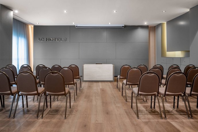 AC Hotel Oviedo Forum A Marriott Luxury & Lifestyle Hotel