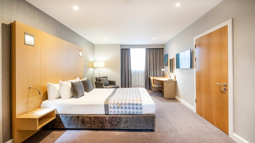 Holiday Inn London Luton Airport