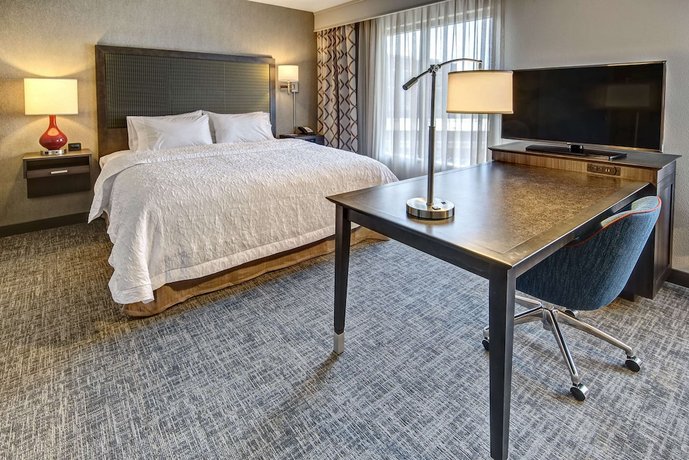Hampton Inn & Suites Franklin Berry Farms Tn