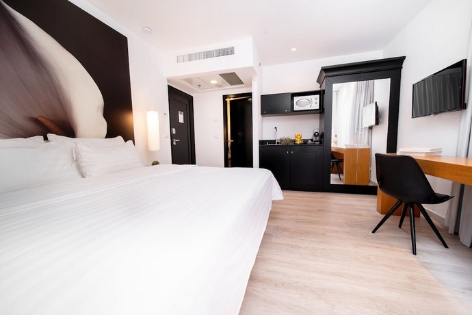 Savoy Sea Side Hotel