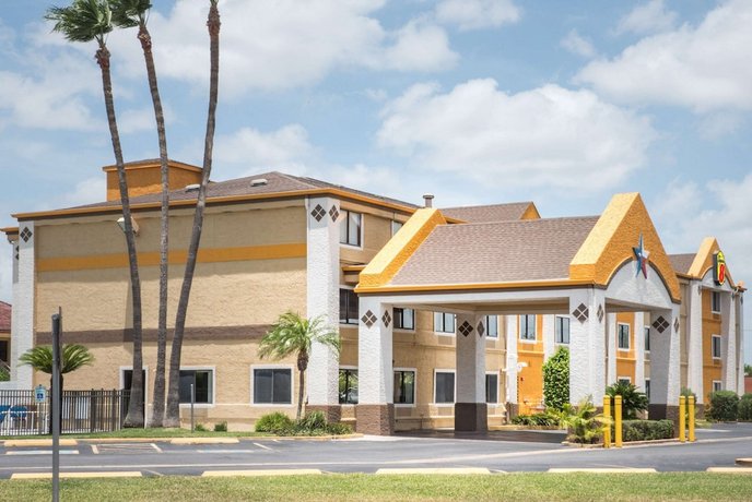 Super 8 by Wyndham Harlingen TX Hotel