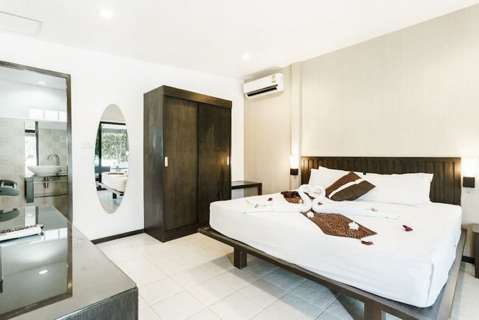Samui Pier Beach Front & Resort