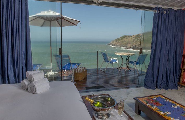 Cliffside Luxury Inn