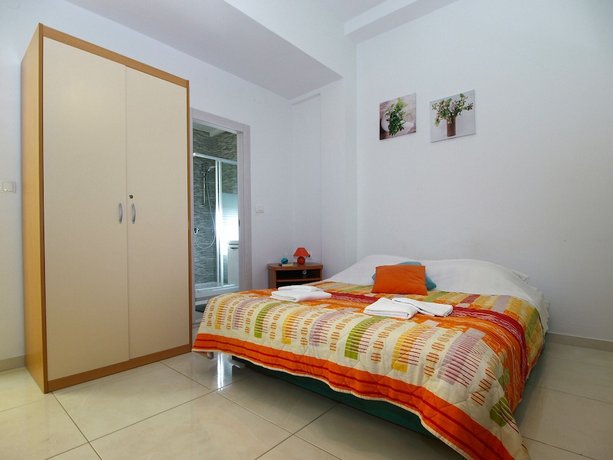 Apartments Oriana 898