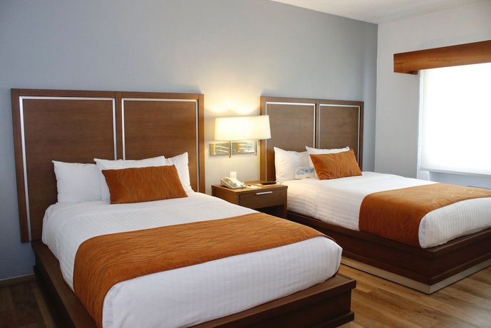 Comfort Inn Monterrey Valle