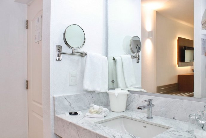 Comfort Inn Monterrey Valle