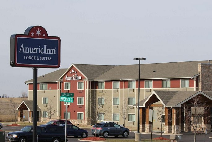 AmericInn by Wyndham Cedar Rapids/CID Airport