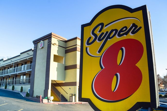 Super 8 by Wyndham Raleigh Downtown South