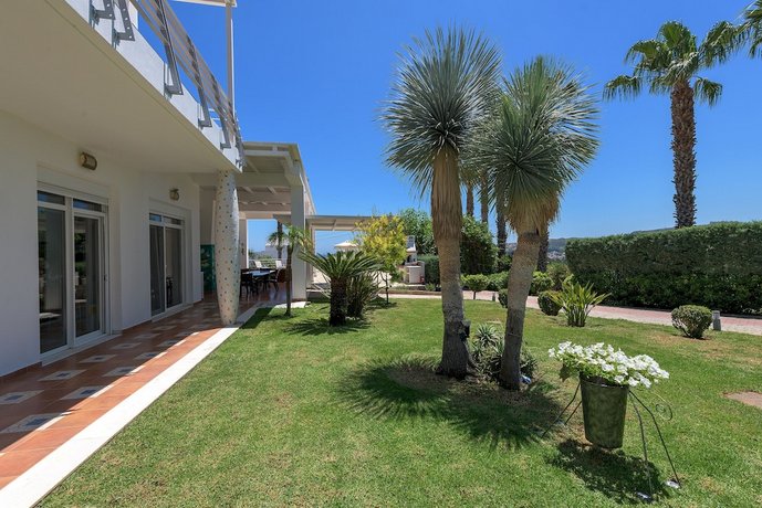 Grande Dame Villa