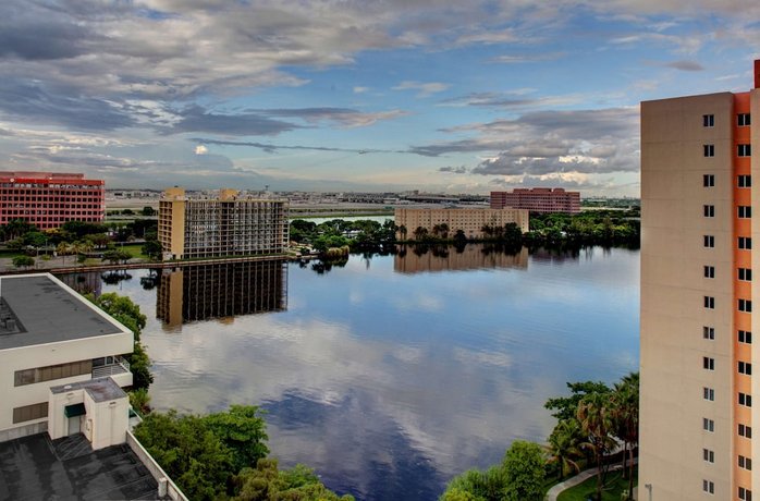 Hampton Inn & Suites Miami Airport South/Blue Lagoon