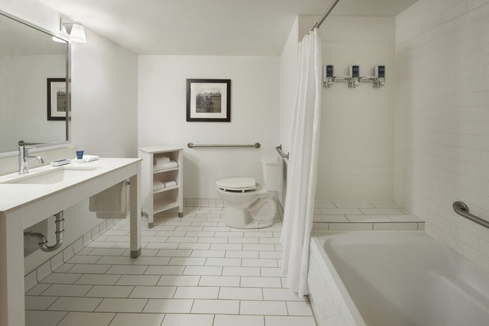 Four Points by Sheraton Halifax