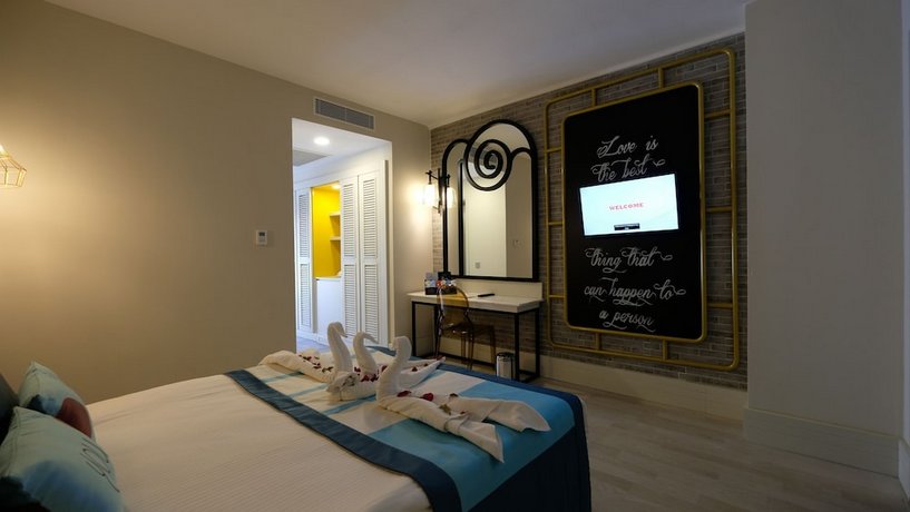 Side Valentine Resort&Spa