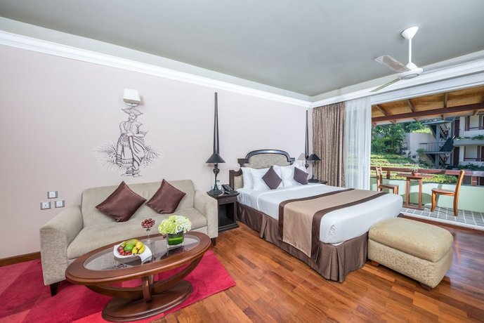 Earl's Regent Hotel