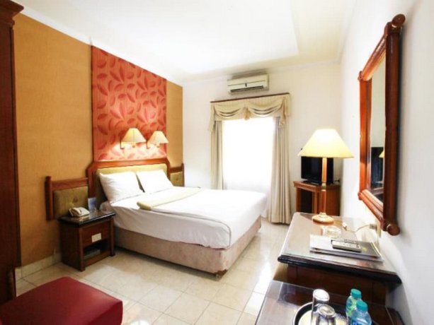 Puri Jaya Hotel