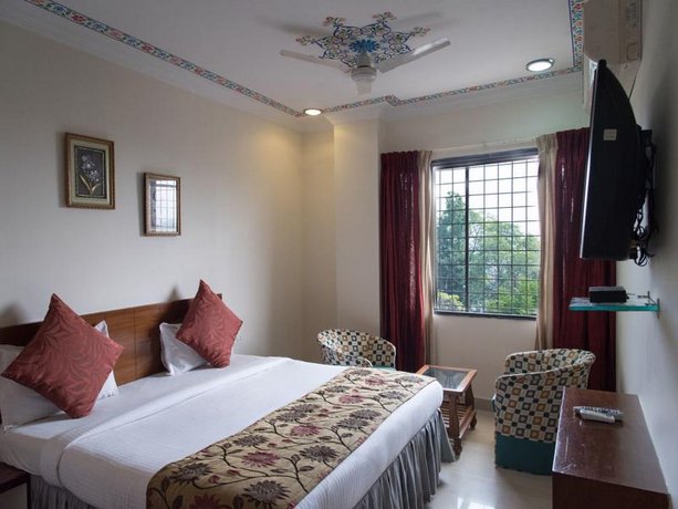 OYO 10243 Hotel Orbit