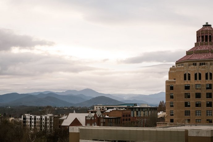 Hilton Garden Inn Asheville Downtown