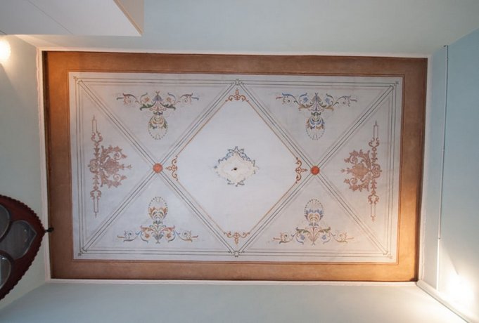 Doge Palace 7