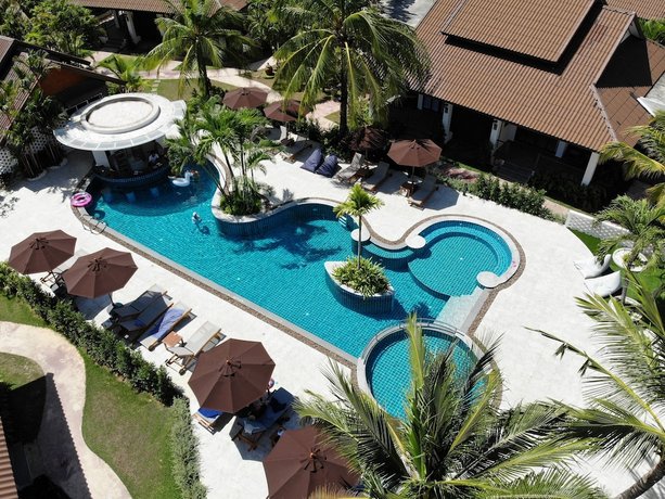 Kata Lucky Villa & Pool Access